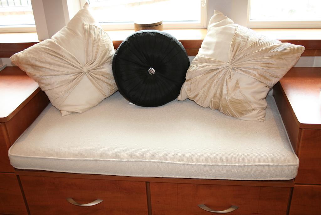 Ayrs And Graces - Luxury Bed And Breakfast Exterior foto